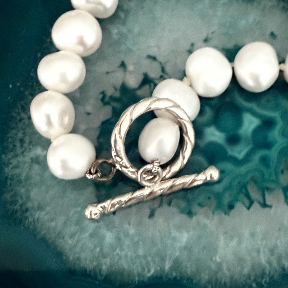 🎉Pearl strand necklace HOST PICK!🎉 - Picture 9 of 16
